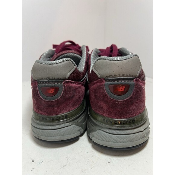 Athletic_Shoes